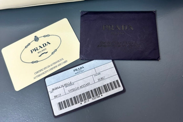 Prada vintage schoudertas crème leder