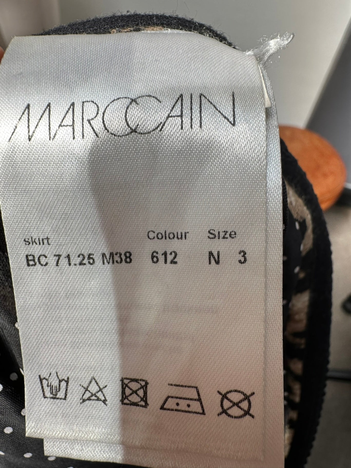 Marc Cain Rok maat N3 zwart; beige