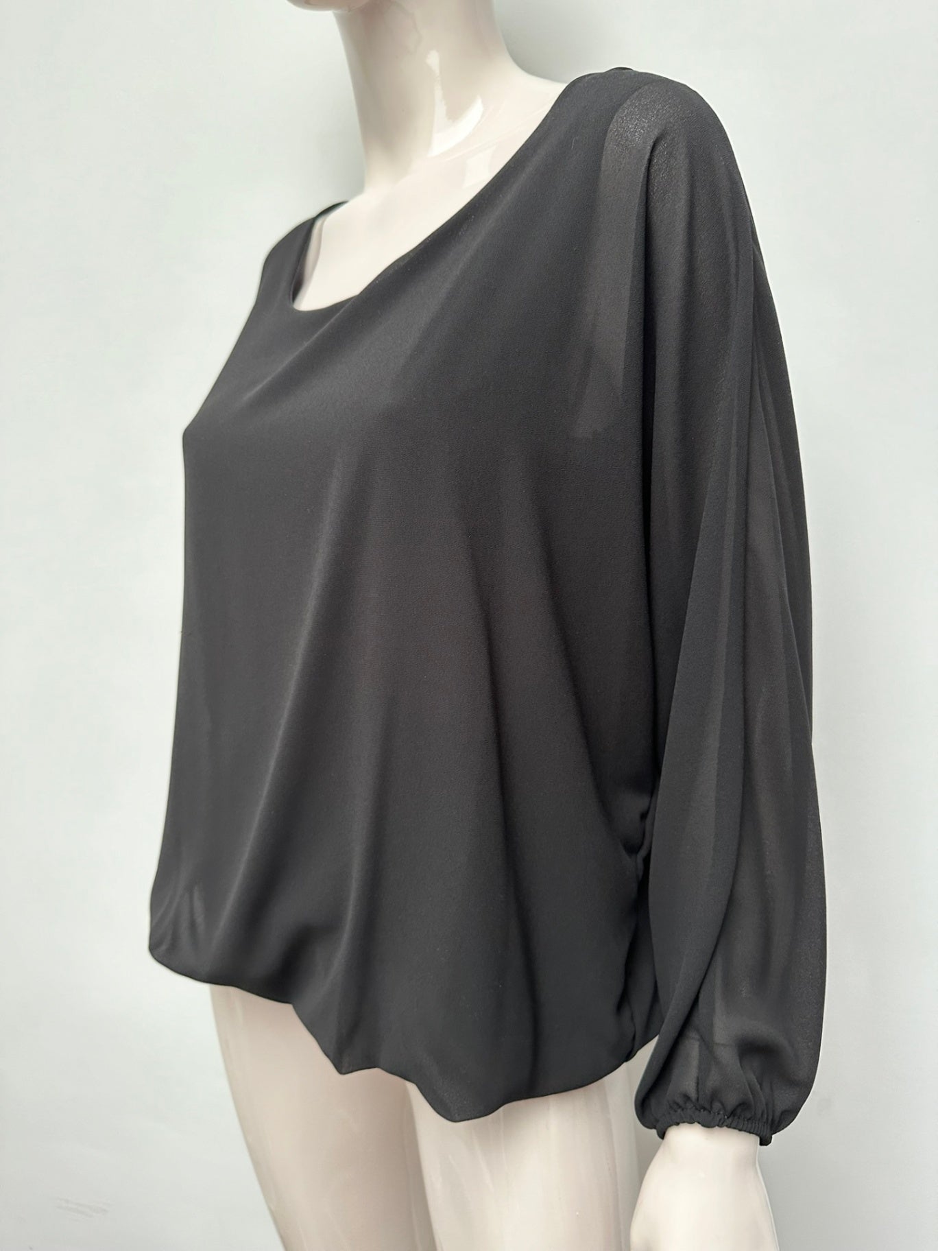 Zwarte Top maat 40
