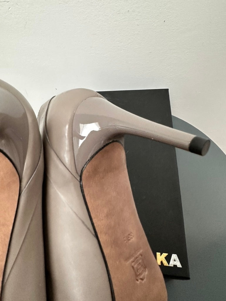 Paule Ka Pumps maat 38,5 grijs