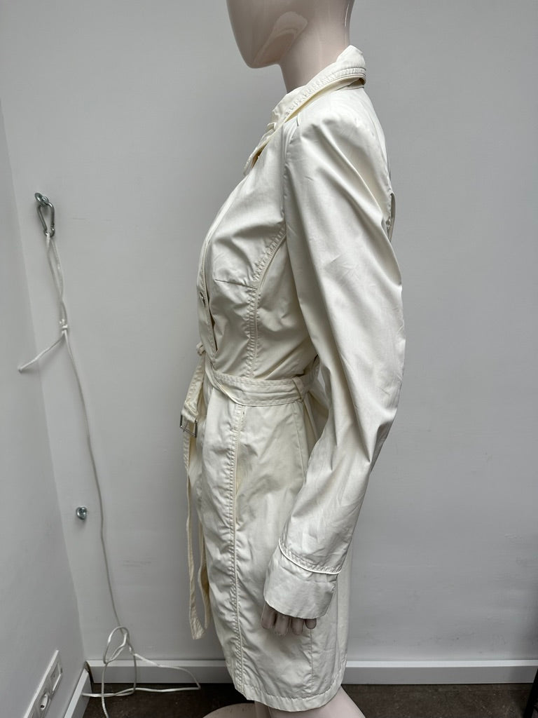 Claudia Sträter witte trenchcoat maat M