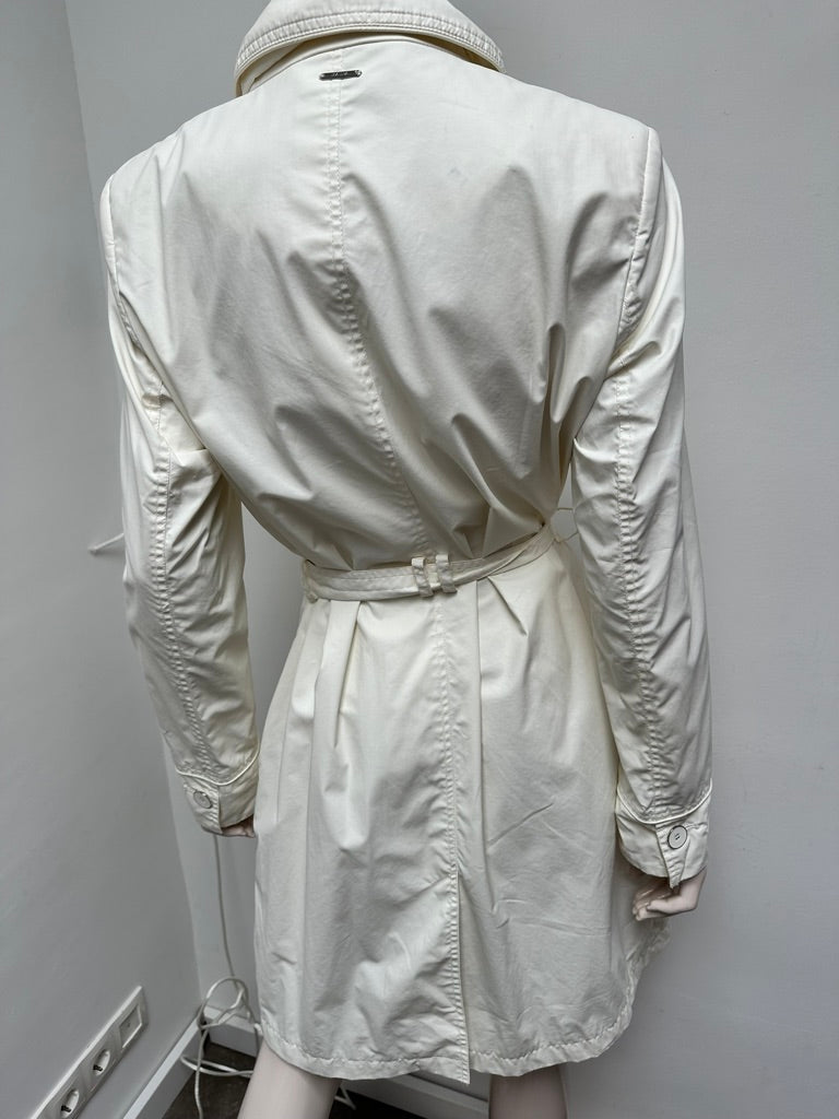 Claudia Sträter witte trenchcoat maat M