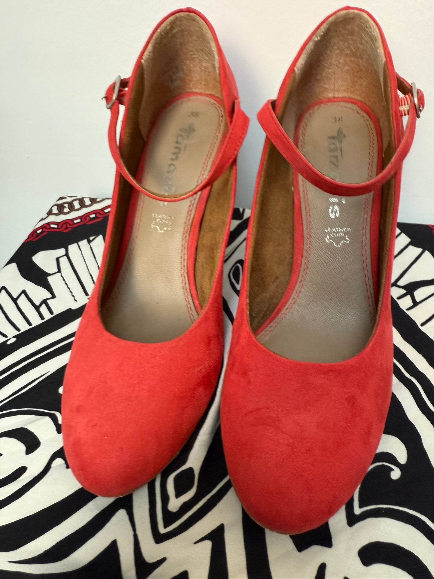 Tamaris Pumps maat 38 rood