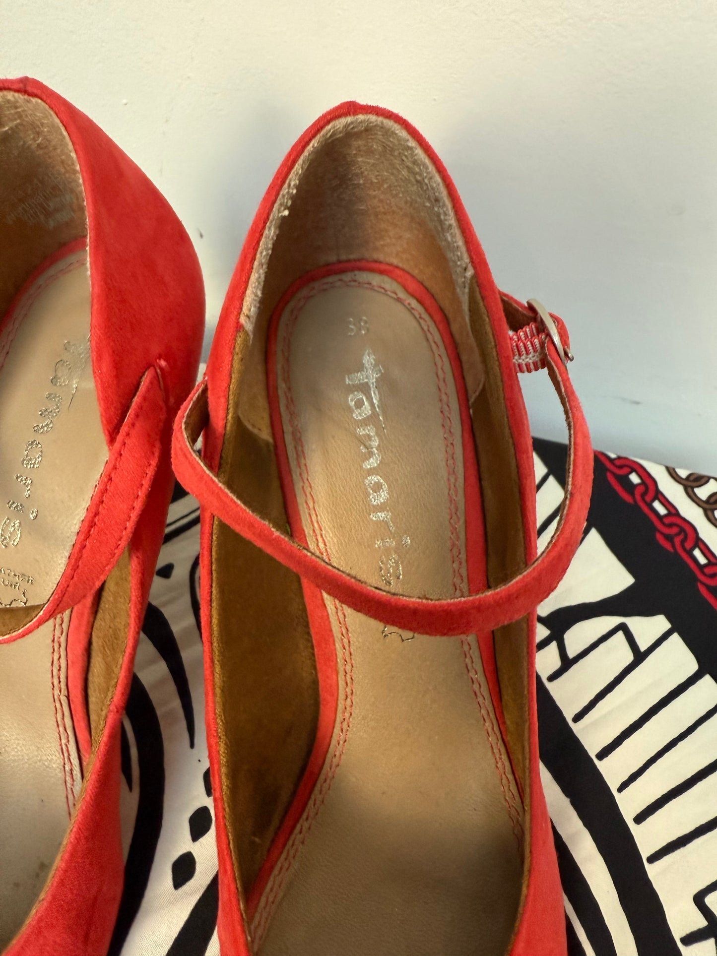 Tamaris Pumps maat 38 rood