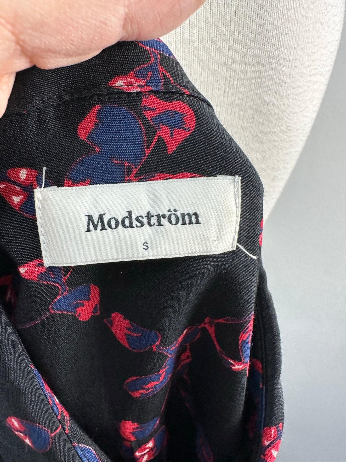 Modström zwarte gebloemde blouse maat S