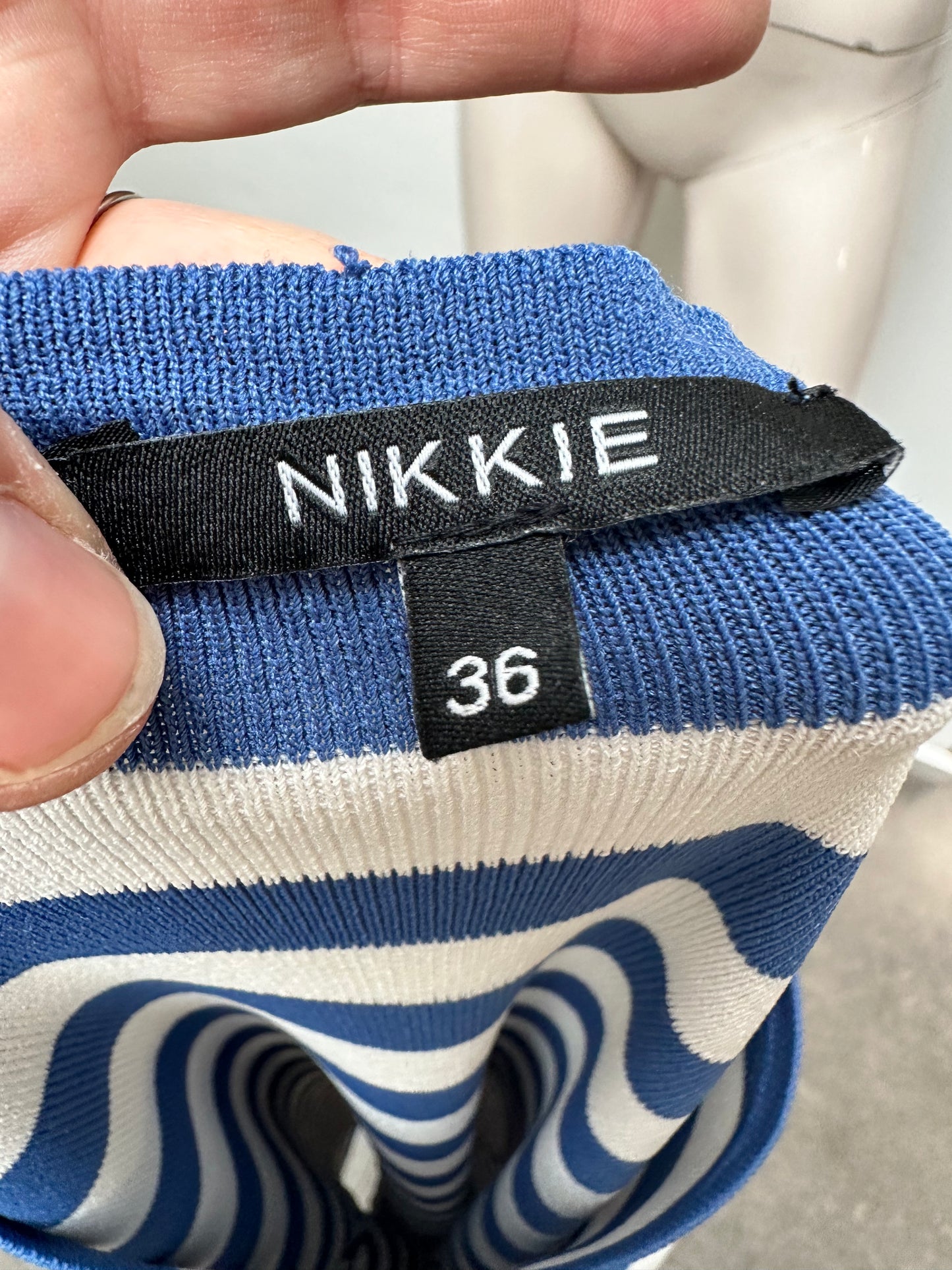 Nikkie jurk blauw-wit gestreept maat 36
