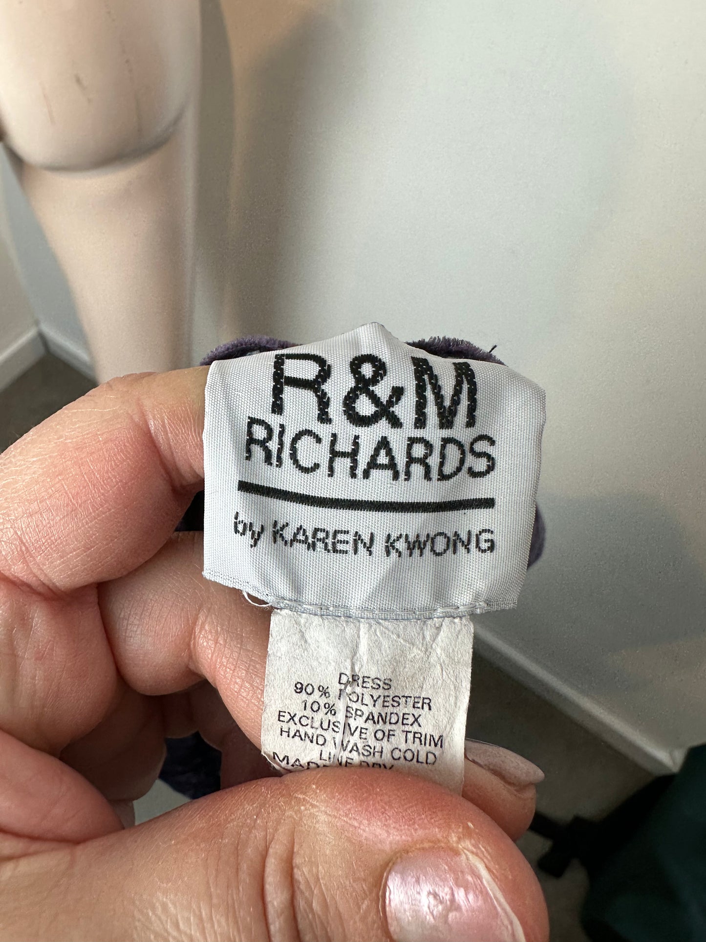 R&M Richards by Karen Wong velours jurk maat L
