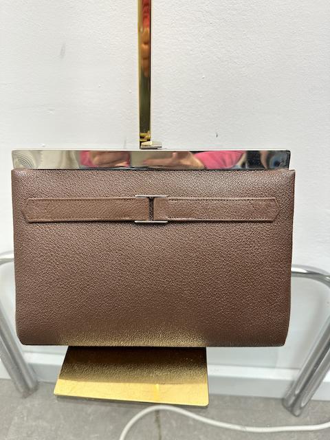 Bruine vintage avondtas met gouden accenten