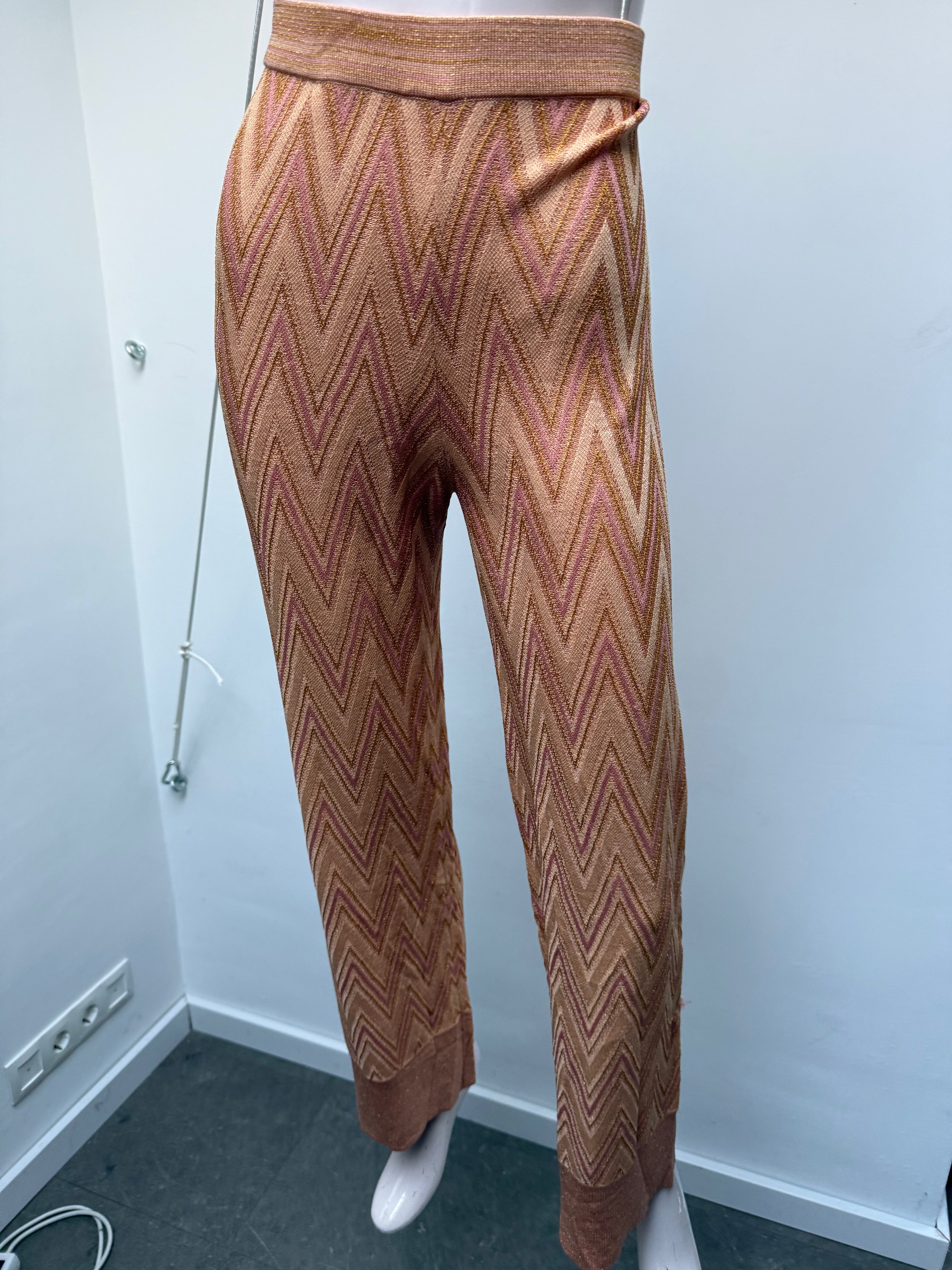 Second Female lichte broek met wijde pijp maat L