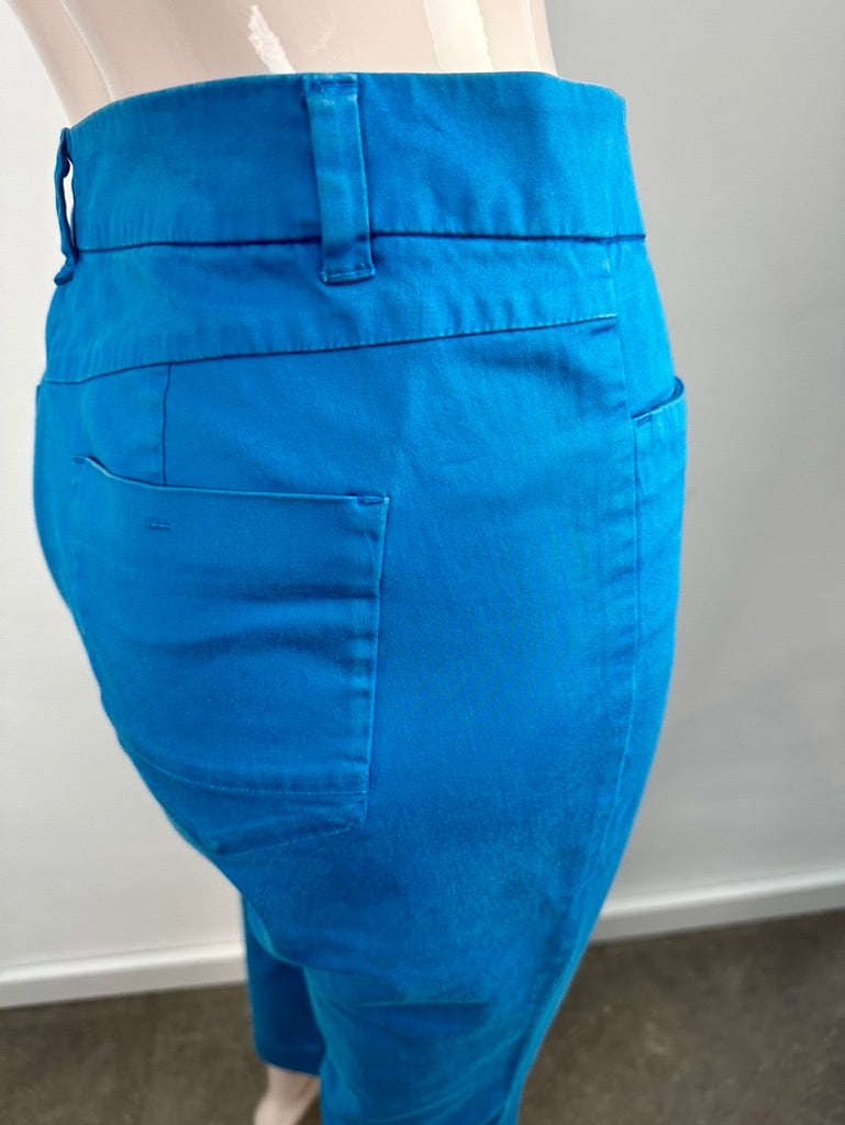 Marc Cain kobalt blauwe chino met smalle fit maat 4