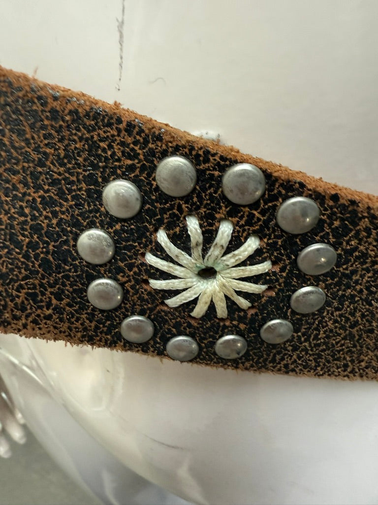Cowboysbelt Riem - bruin suède, grote zilverkleurige gesp, western/bohemian stijl - 95 cm