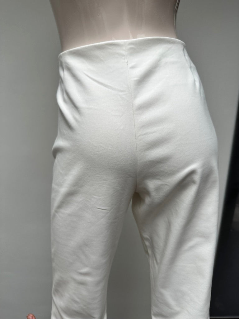 Witte broek in smal model maat 42