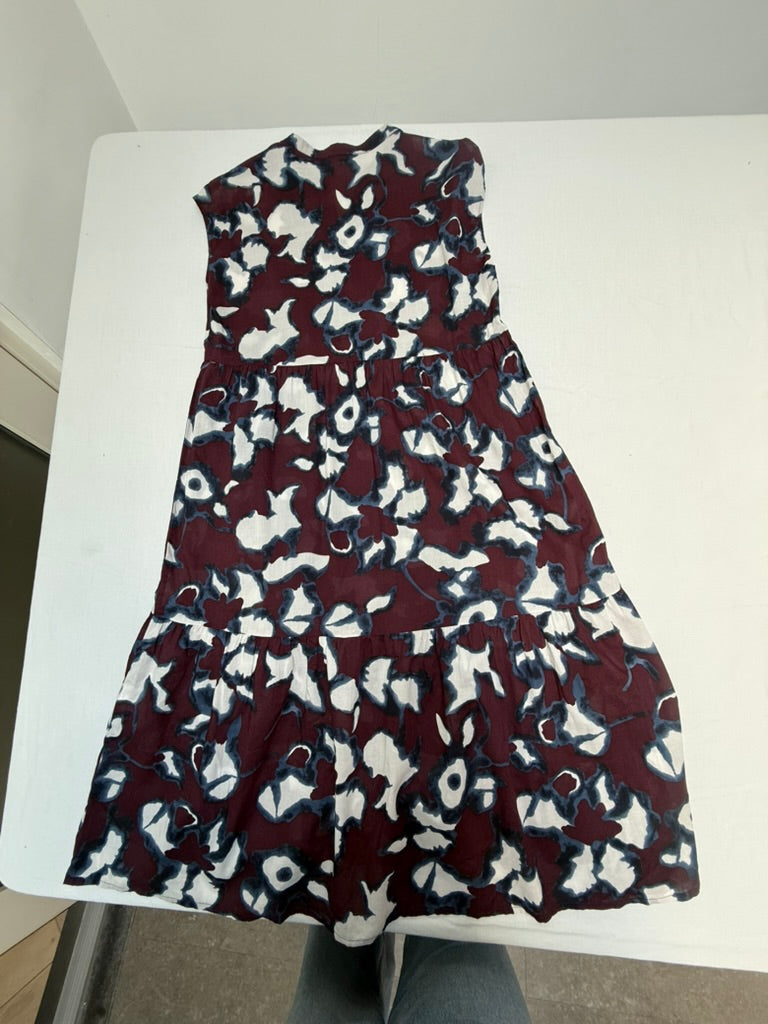 Jurk met abstracte print in bordeaux/blauw/wit – Meisje met de Parels