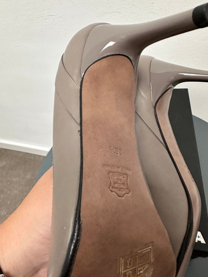 Paule Ka Pumps maat 38,5 grijs