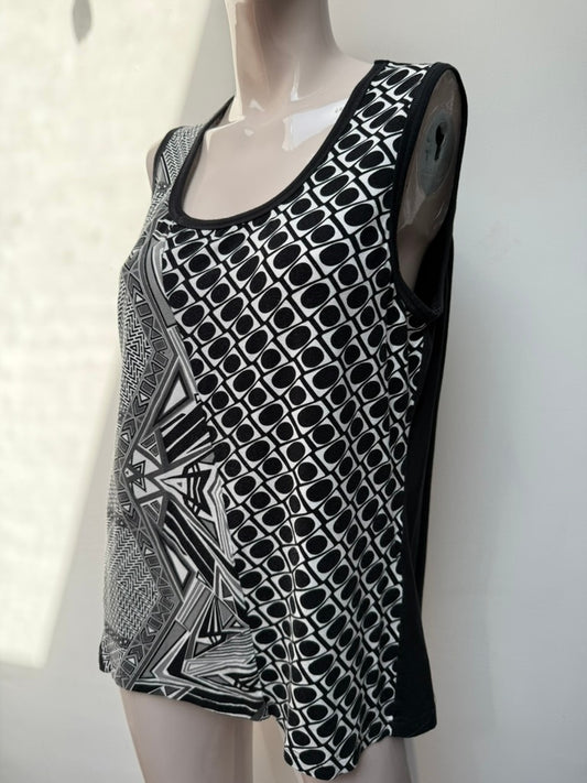 Airfield Top maat 44 zwart; wit