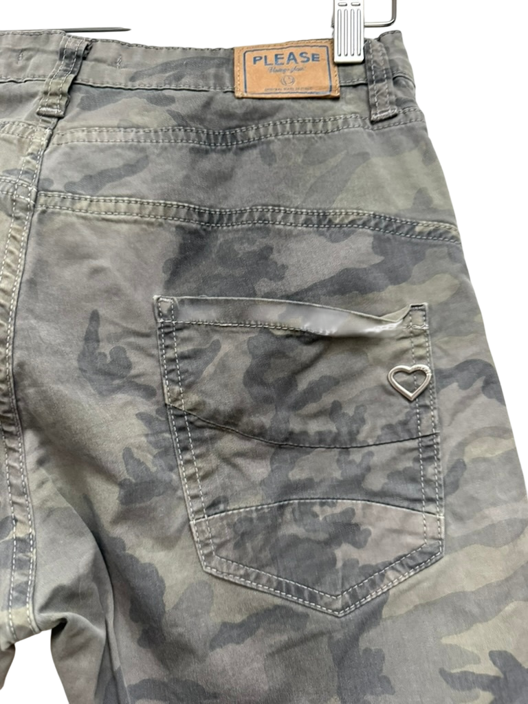 Please Broek maat small Groen/Olijfgroen met camouflageprint