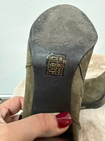 jana Laarsjes maat 38 olijfgroen