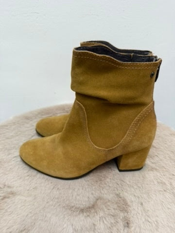 Be natural Laarsjes maat 38 groen