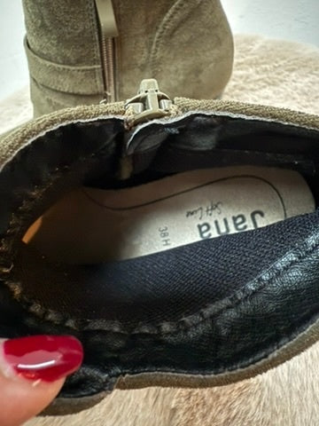 jana Laarsjes maat 38 olijfgroen