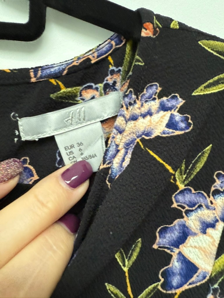 H&M Jurk maat 36 Zwart met bloemenprint