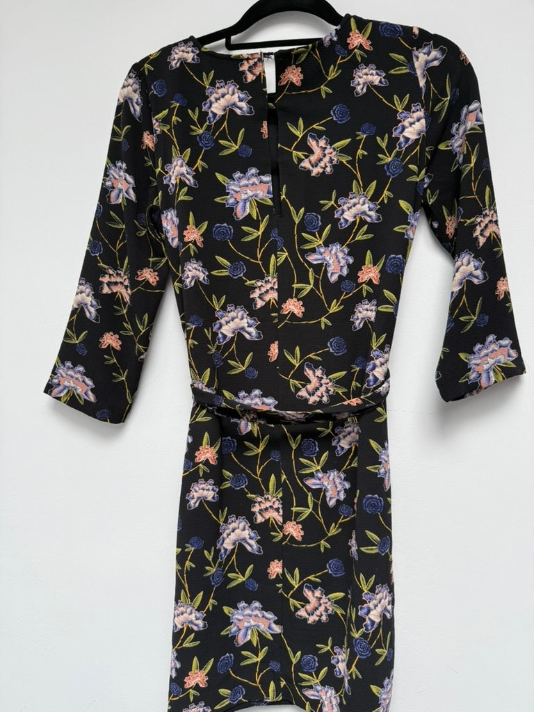 H&M Jurk maat 36 Zwart met bloemenprint