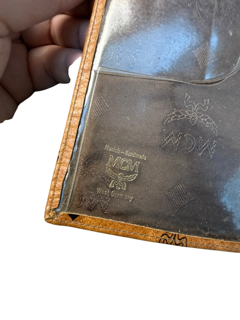 MCM Portemonnee maat Bruin met zwarte logo's