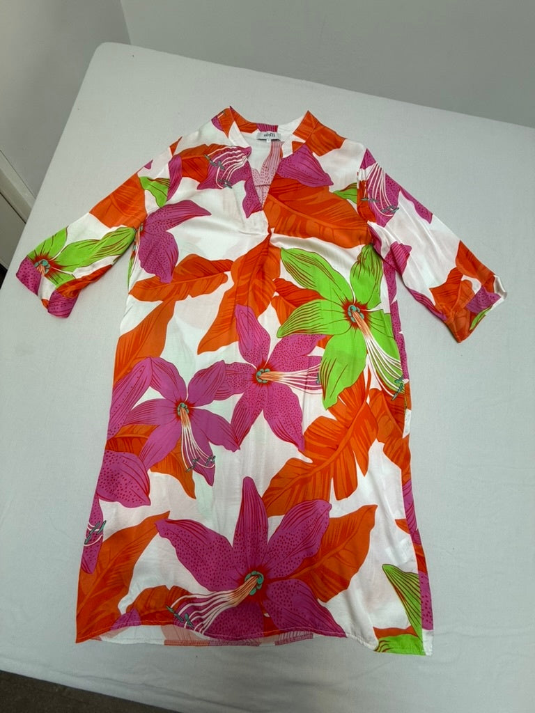 mbyM Jurk maat L Wit met oranje, roze en groen