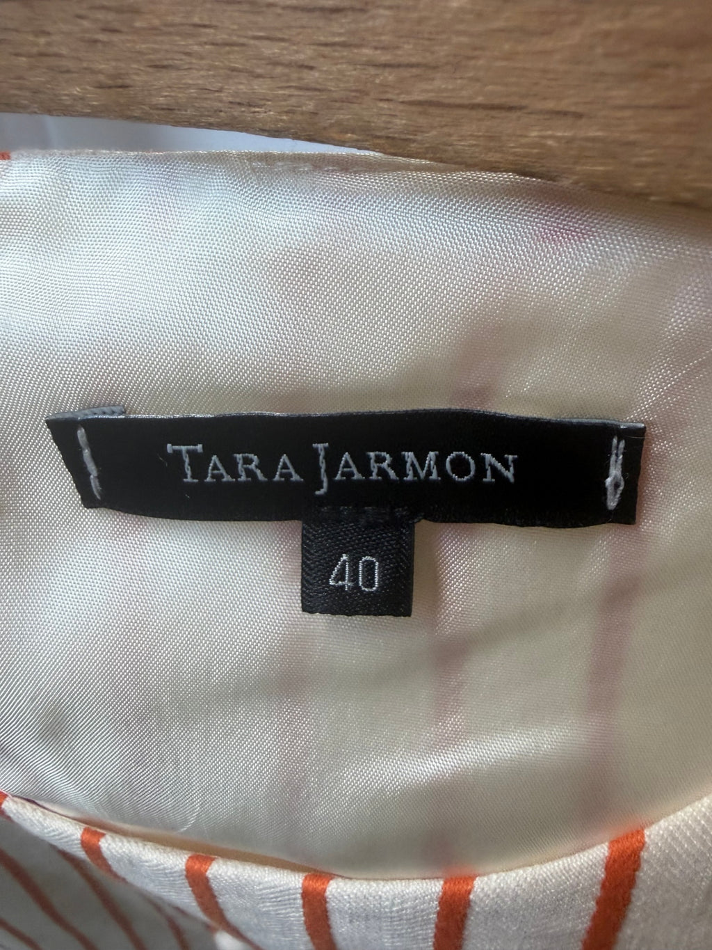 Tara Jarmon Jurk maat 40 Crème met oranje strepen