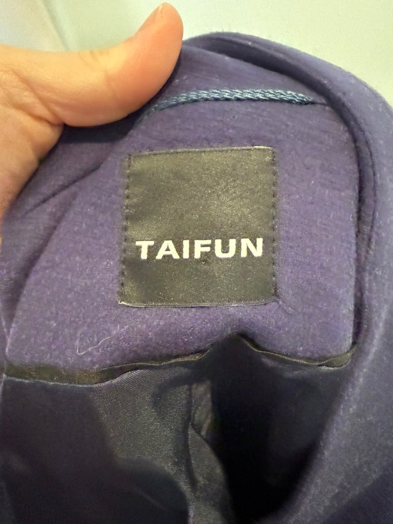 TAIFUN - Blazer - paars, opstaande kraag, vier knopen - M