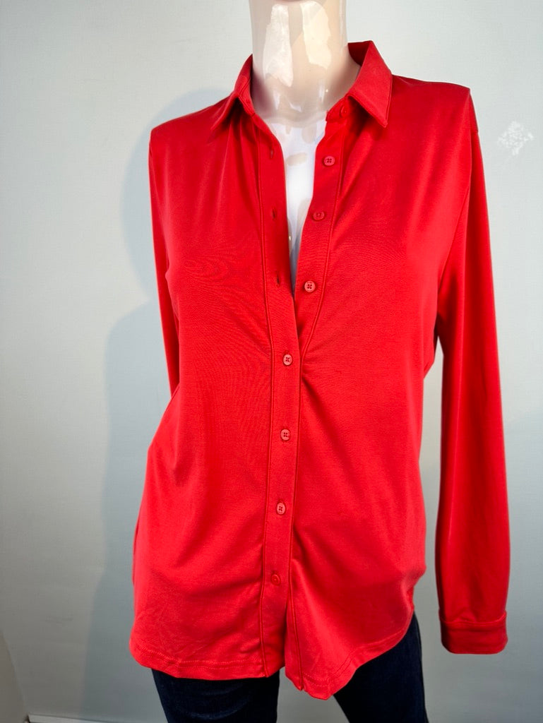 Eksept - Blouse - rood, licht glanzende stof, doorknoopsluiting - XS