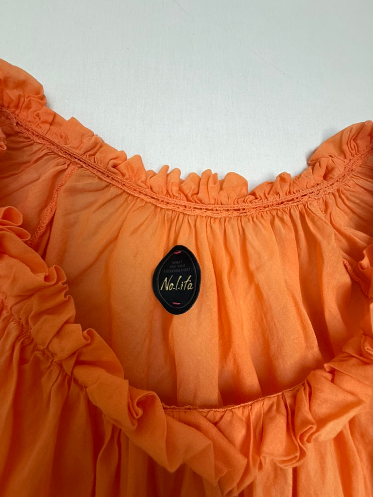 No.lita Blouse - oranje, ruffle bij hals, driekwart mouw maat M/L