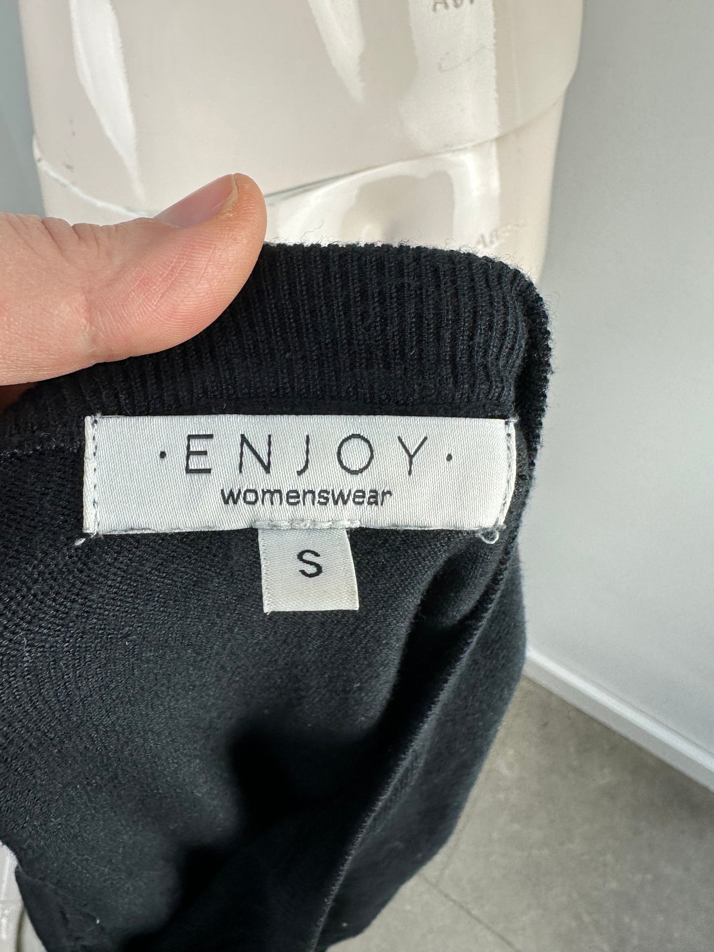 Enjoy zwarte trui maat S