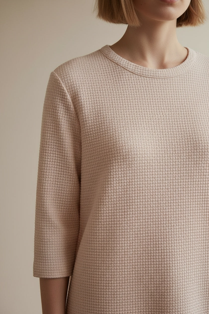 Detail shot of VANILIA Jurk maat 36 lichtroze