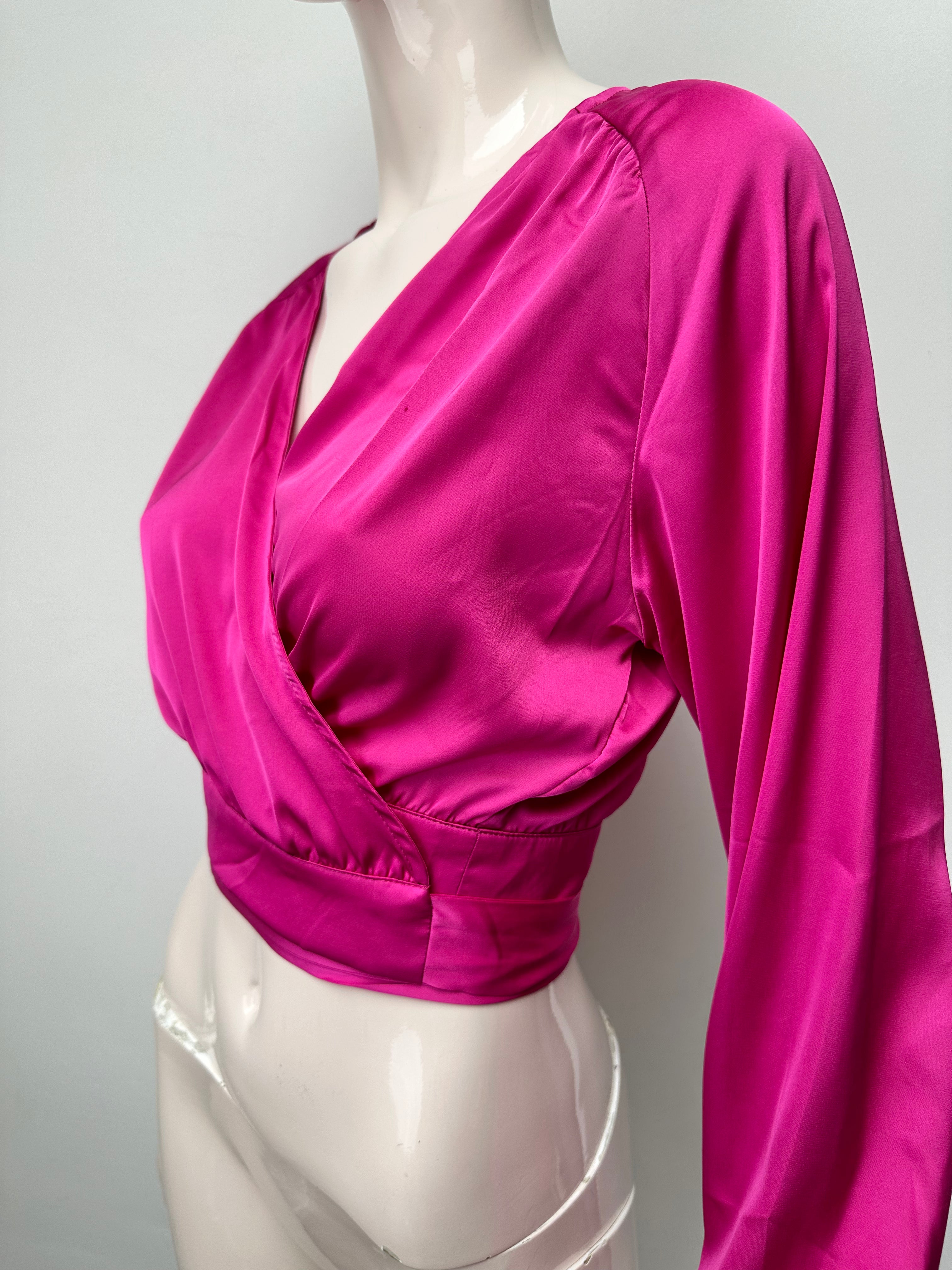 NA-KD satijnen overslag top fuchsia maat XS