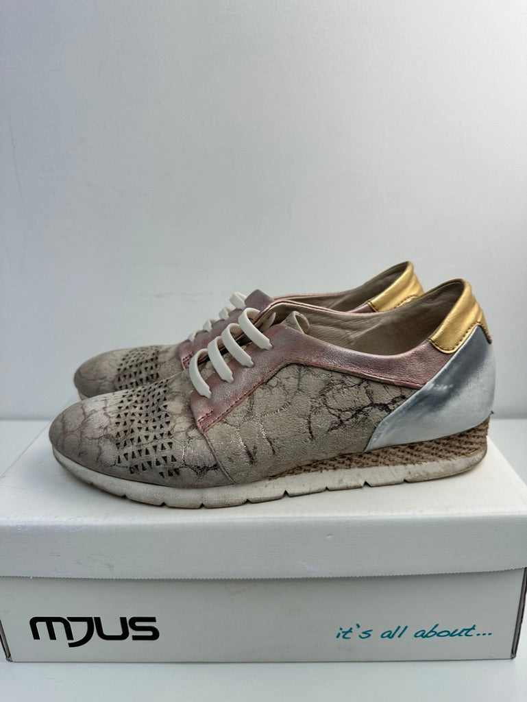 MJUS beige sneakers maat 40