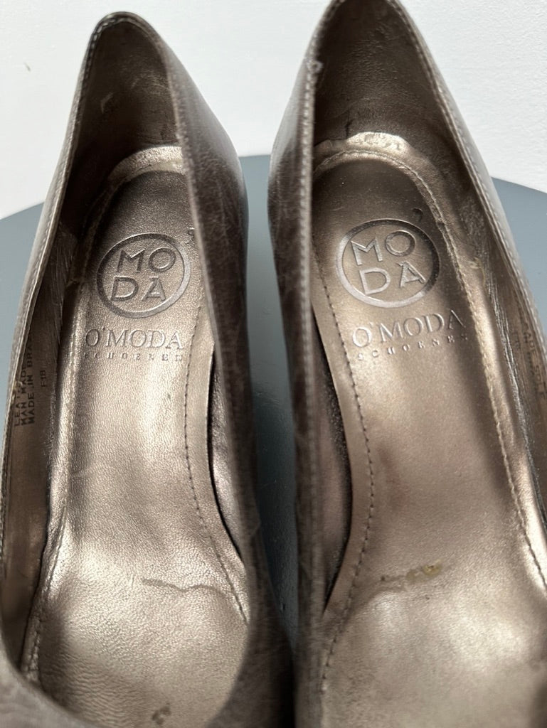 Omoda grijze pumps maat 36