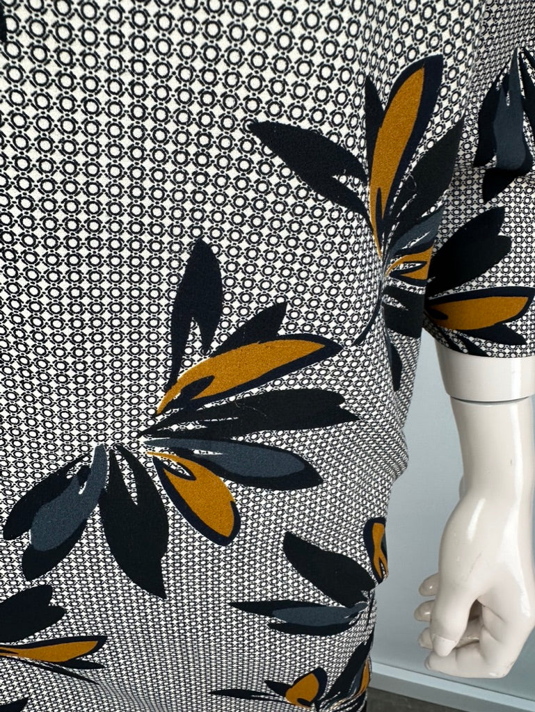 Essentiel Antwerp Jurk met V-hals Maat 34