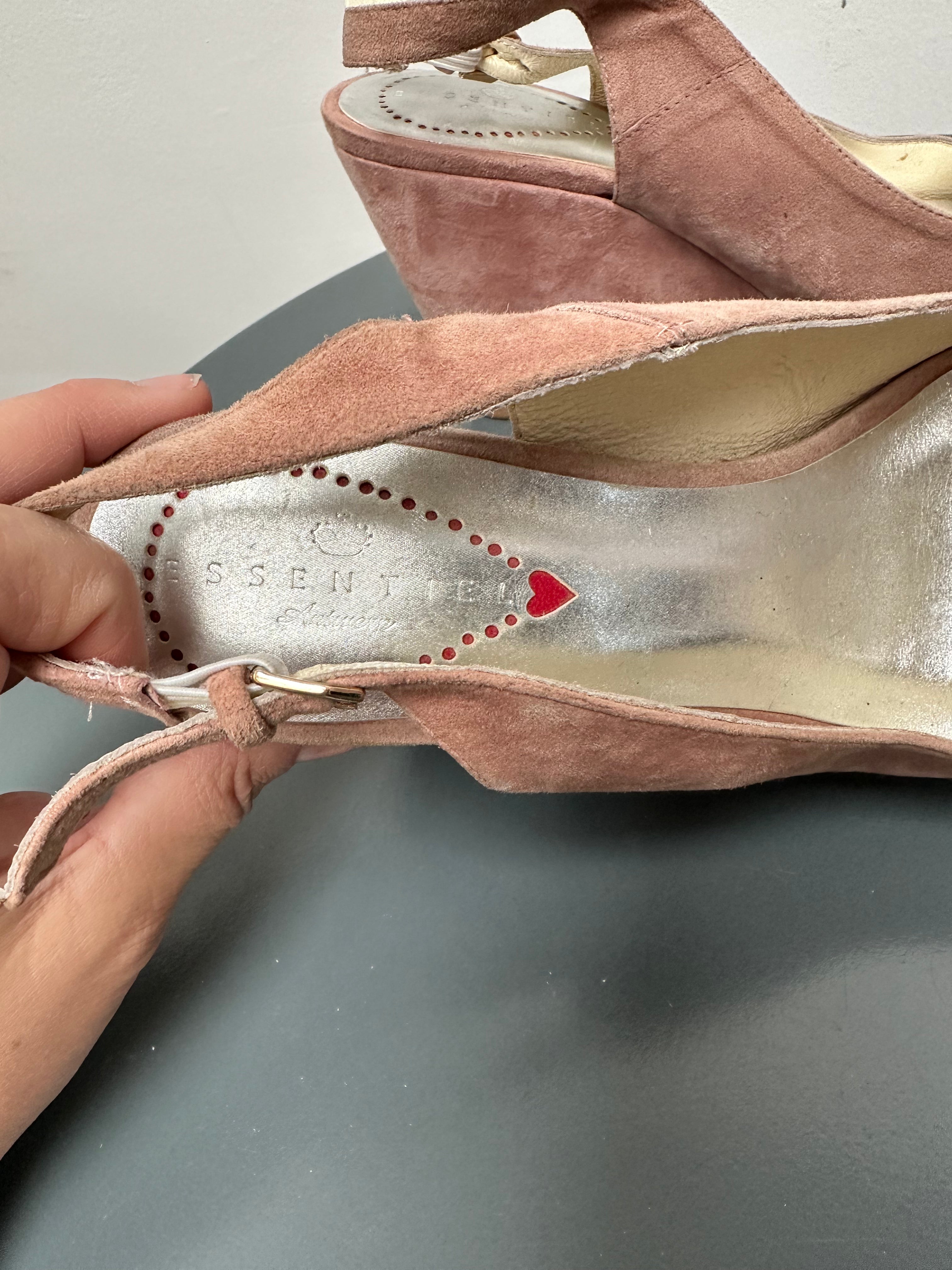 Essentiel Antwerp roze sleehak sandalen maat 38