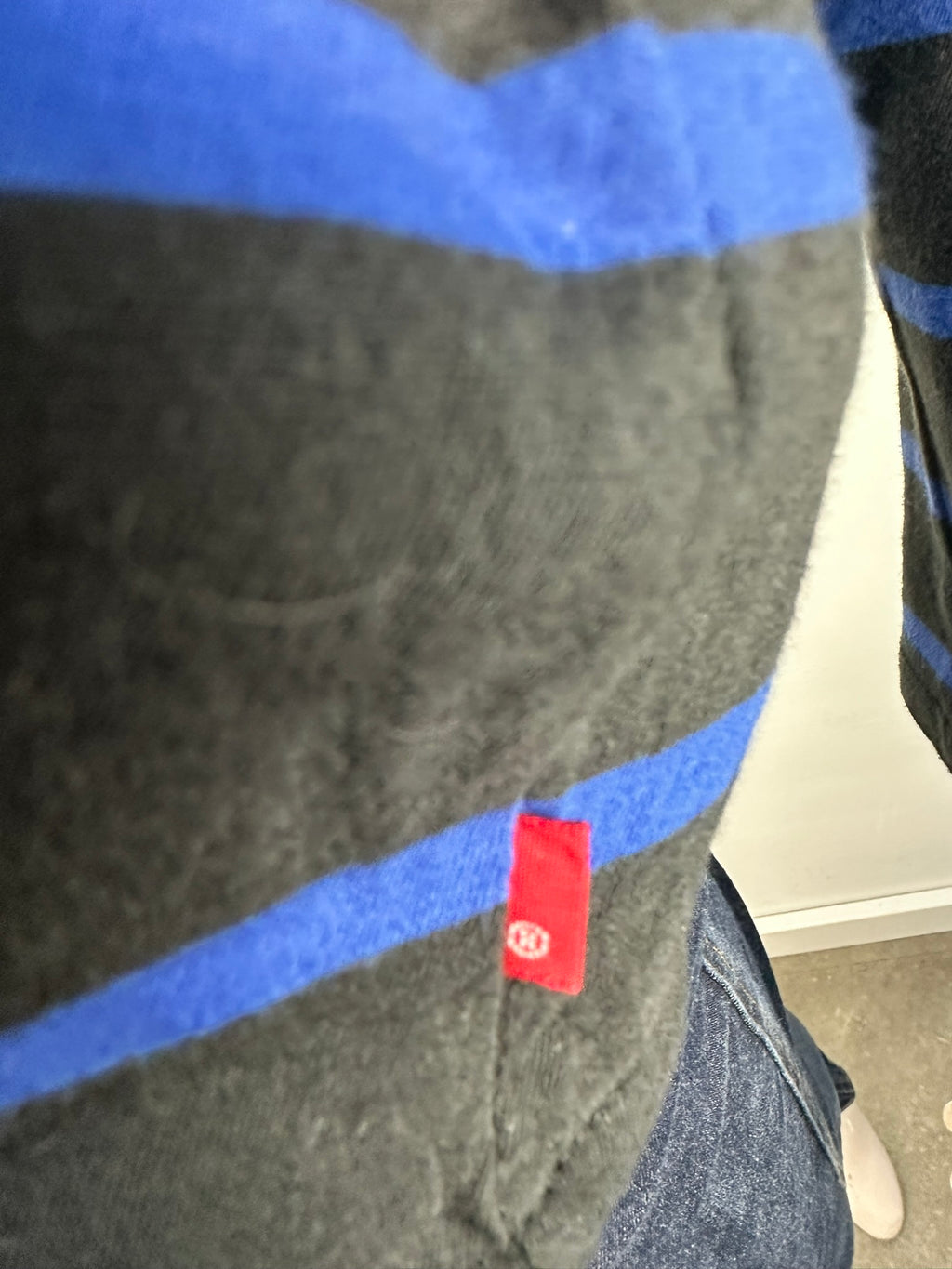 Levi's longsleeve maat XS
