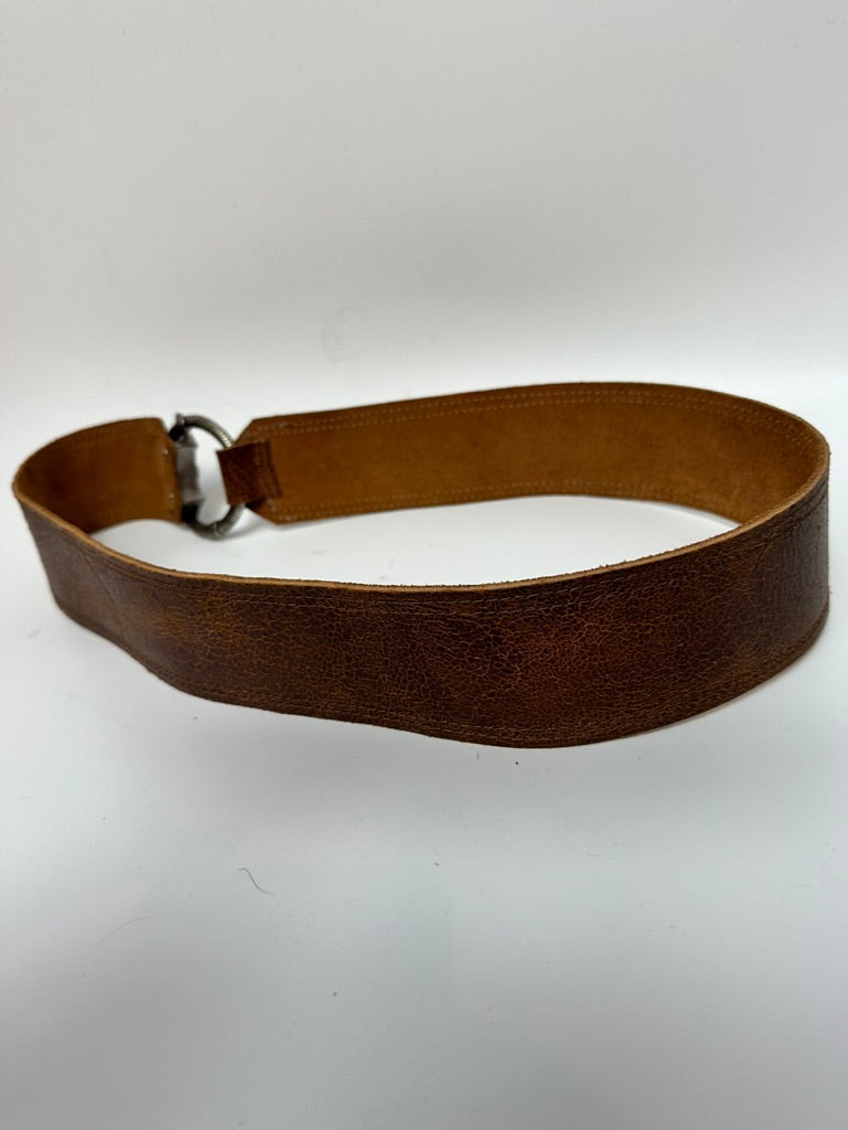 Vintage riem bruin met metalen gesp maat 95 cm