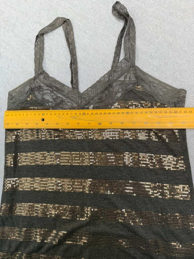 Patrizia Pepe - Top - groen met goud, paillettenstrepen, kanten bies