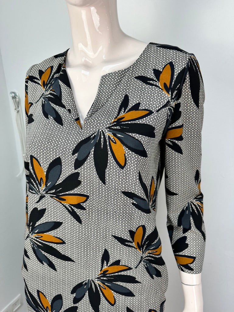 Essentiel Antwerp Jurk met V-hals Maat 34