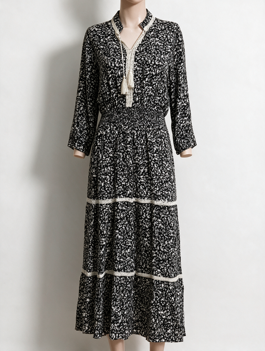 Geisha - Jurk - zwart-wit bloemenprint, maxi-lengte, V-hals met koordsluiting - S