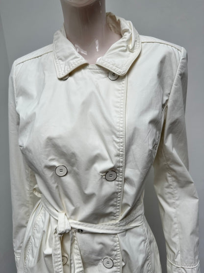 Claudia Sträter witte trenchcoat maat M