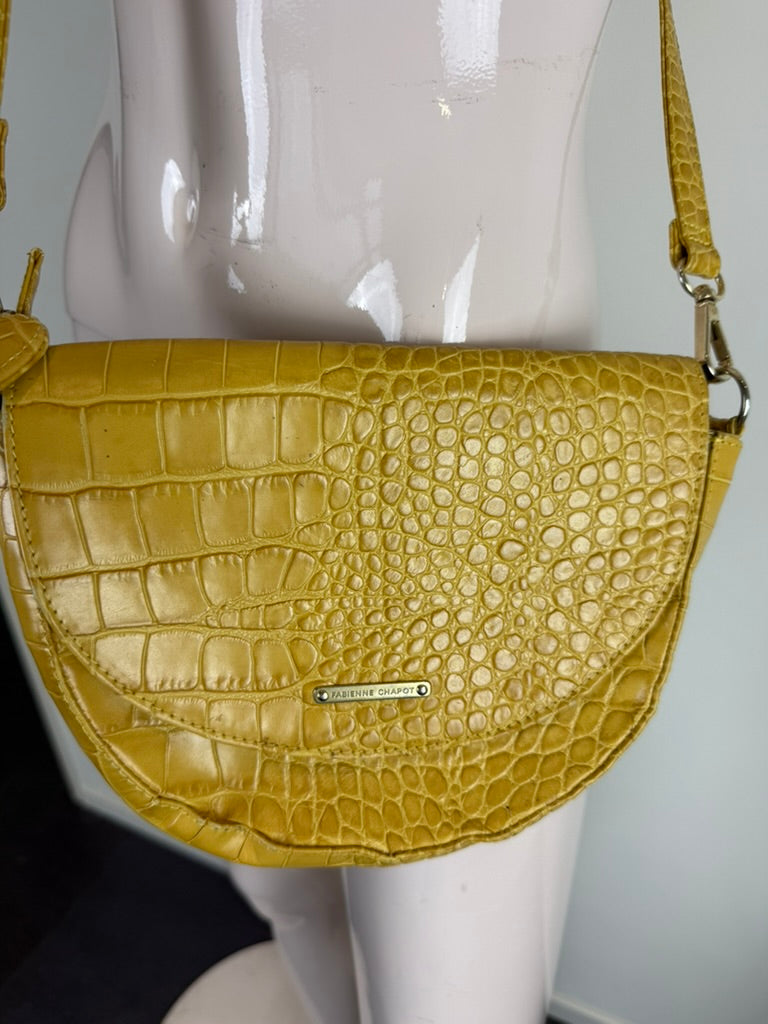 Fabienne Chapot - Schoudertas - geel, croco-structuur, flap met magneetsluiting - 1 maat