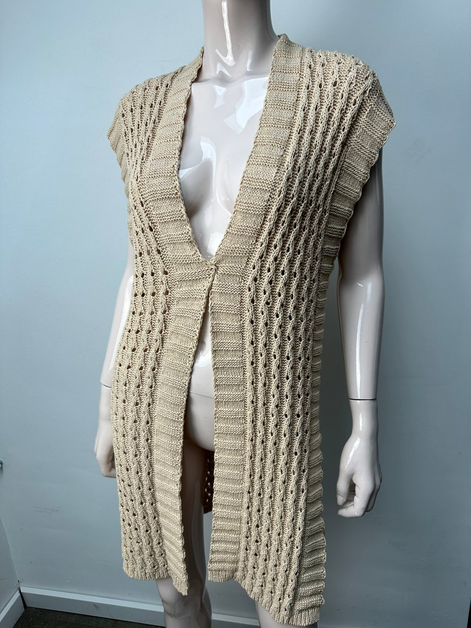 Caroline Biss mouwloos vest maat 36