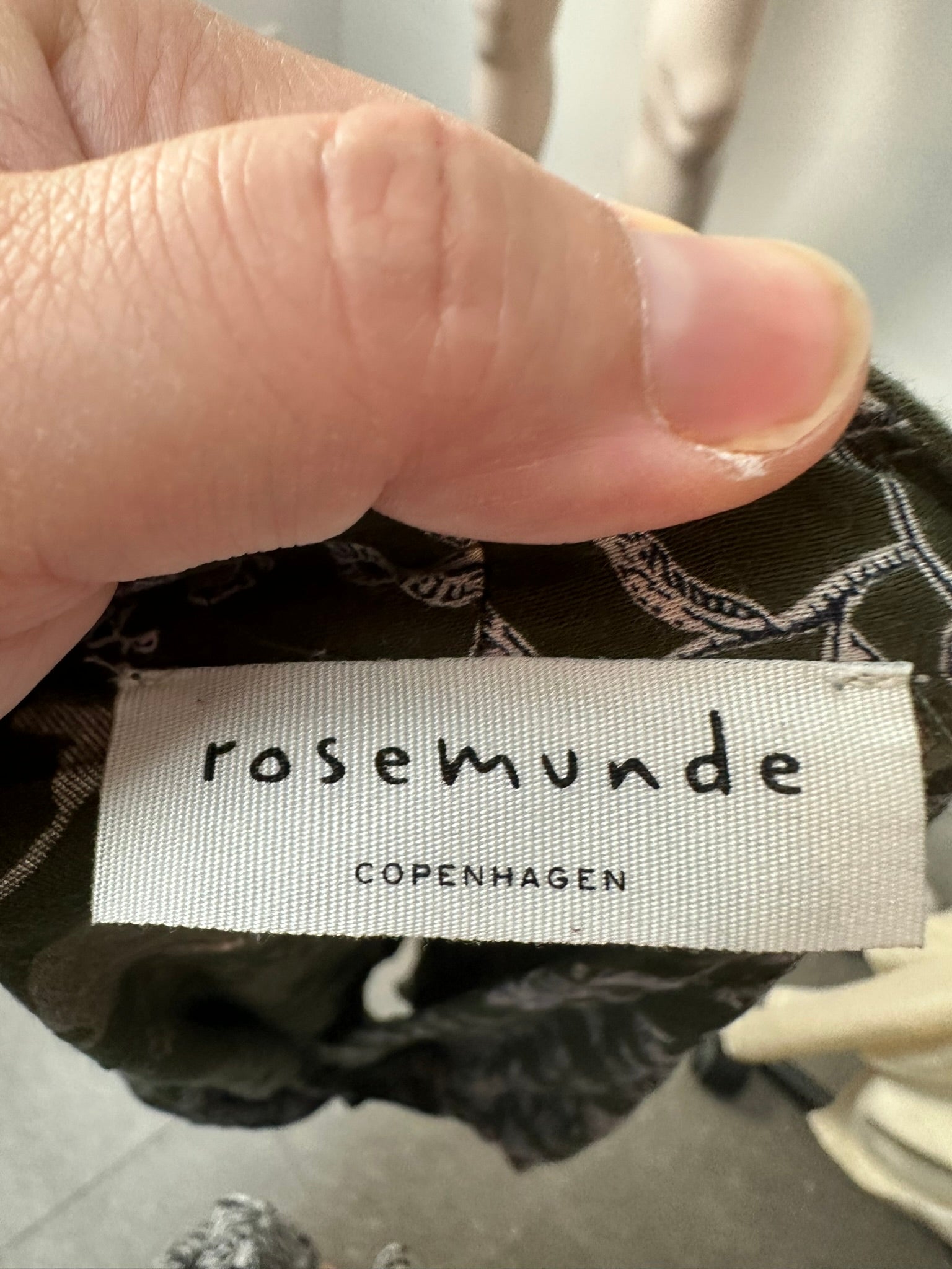 Rosemunde groene longsleeve overslag maat L