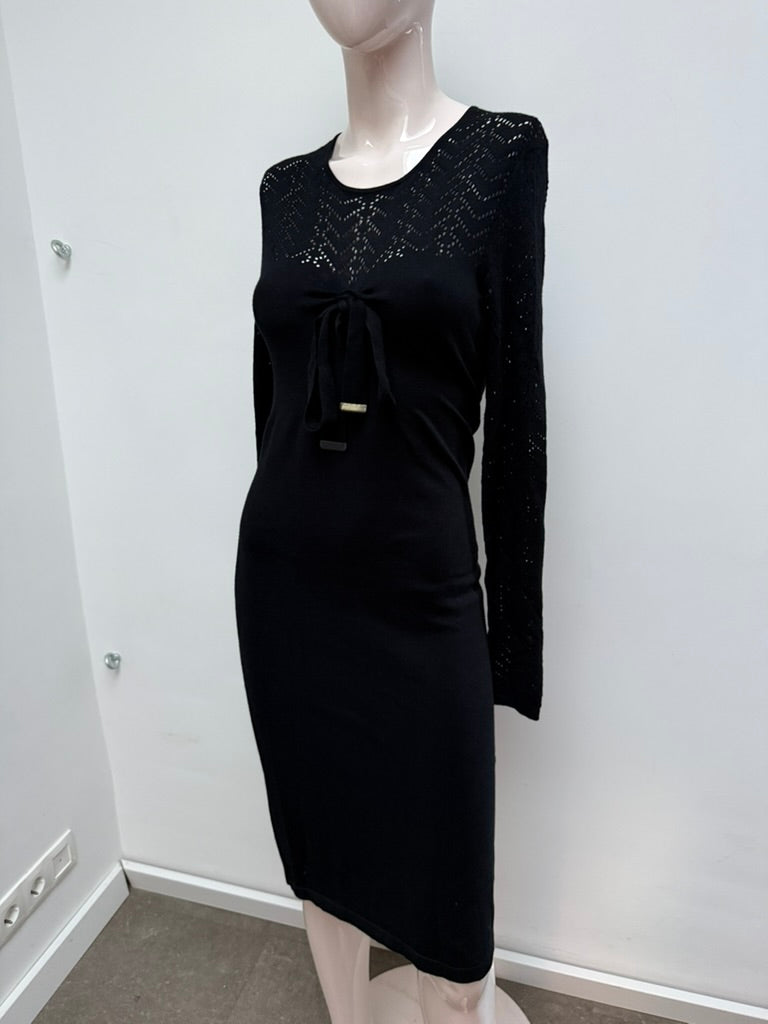 Caroline Biss - Jurk - zwart, gehaakt patroon, strikdetail - L