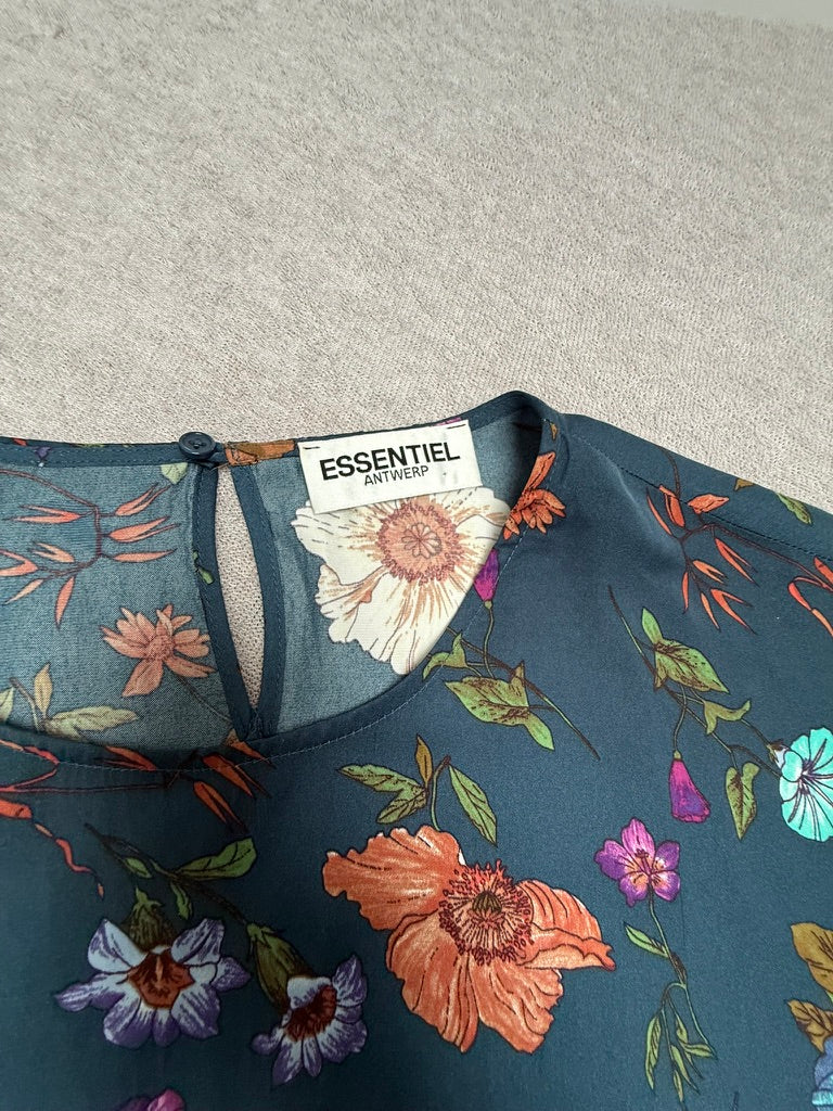 ESSENTIEL ANTWERP - Blouse - donkerblauw, all-over bloemenprint, ronde hals - L
