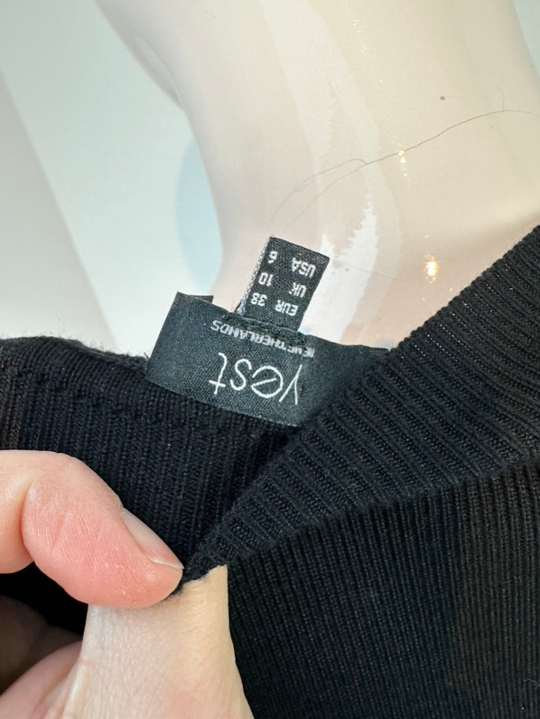 Yest zwarte trui maat 38